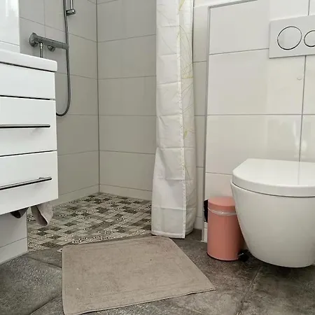 Neue Bodenseeferienwohnung Mit Terrasse Und Garten Apartment